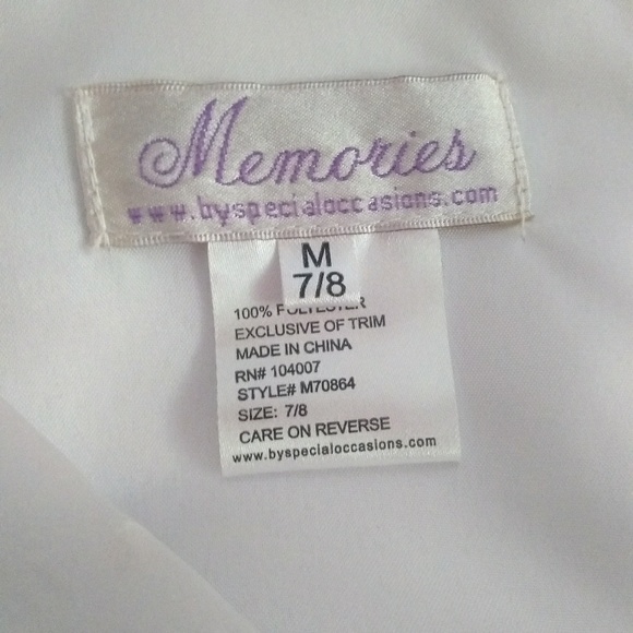 Girl beatiful dress - Picture 3 of 3